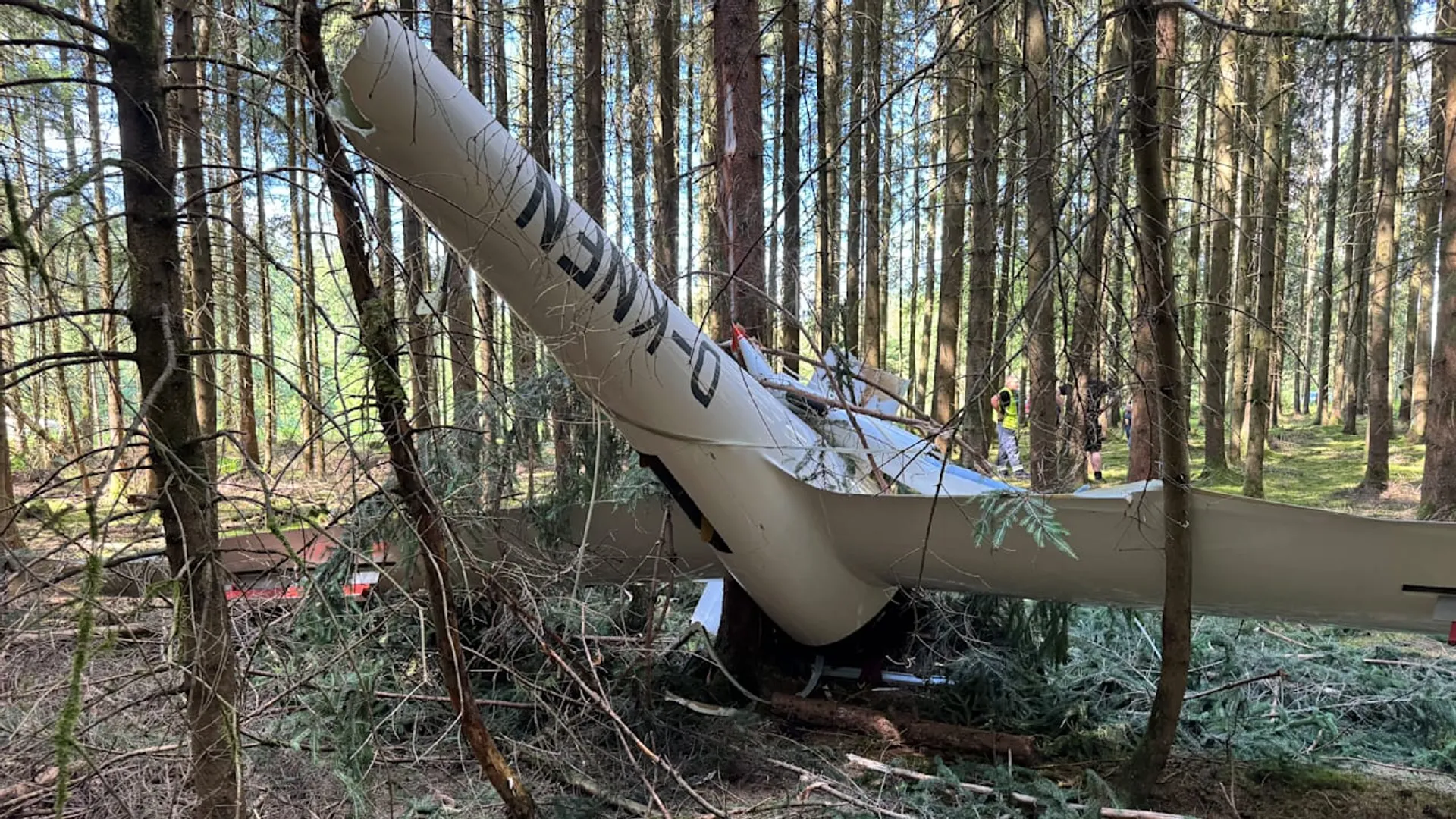 Srážka dvou kluzáků ve vzduchu nad Bavorskem, oba piloti přežili