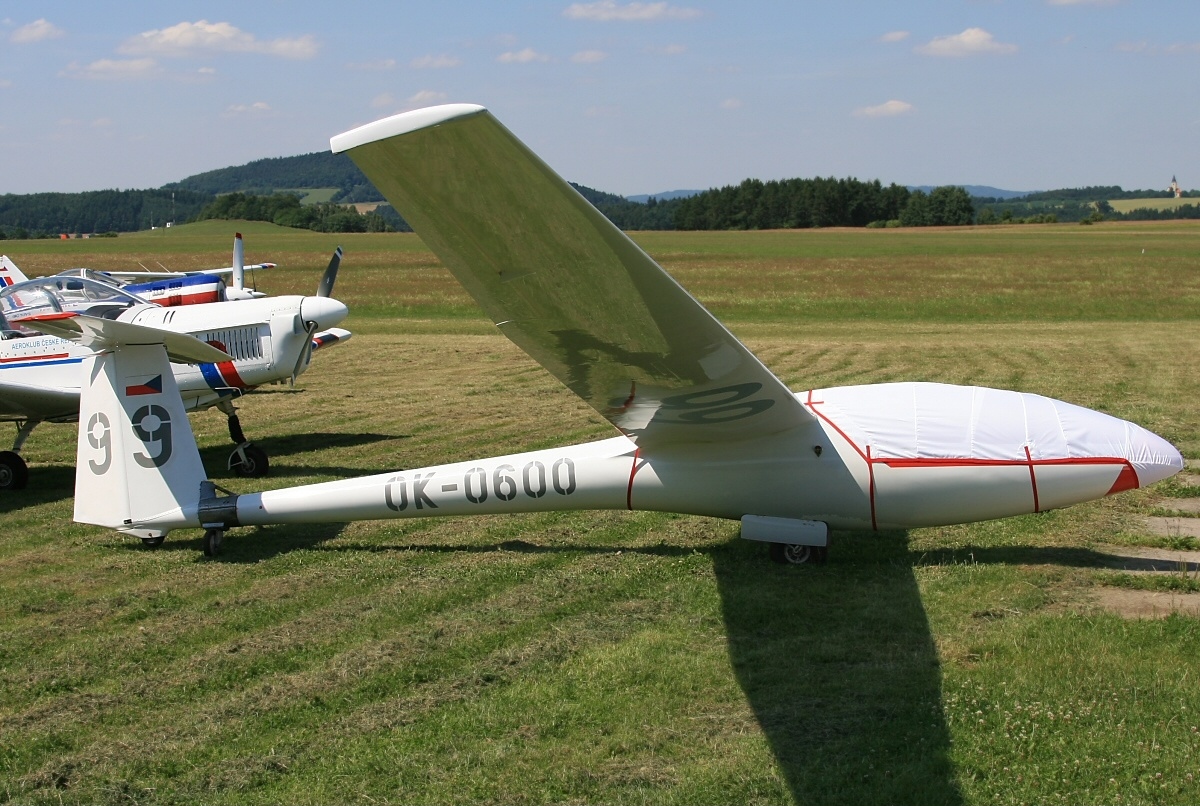 Stejný typ · Alan Lebeda · GFDL 1.2 · Wikimedia Commons
