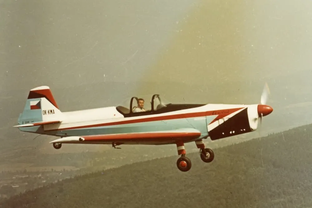 Z-226A Akrobat OK-KMA — jednomístný akrobatický speciál